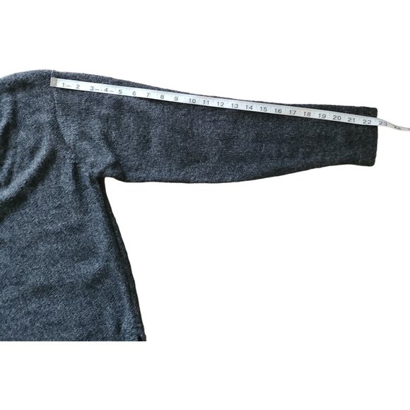 Arte Meche grey baby alpaca sweater with hanging beaded embelishment - Picture 6 of 7